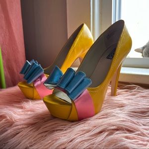 Peep toe Bow heels sz 8.5